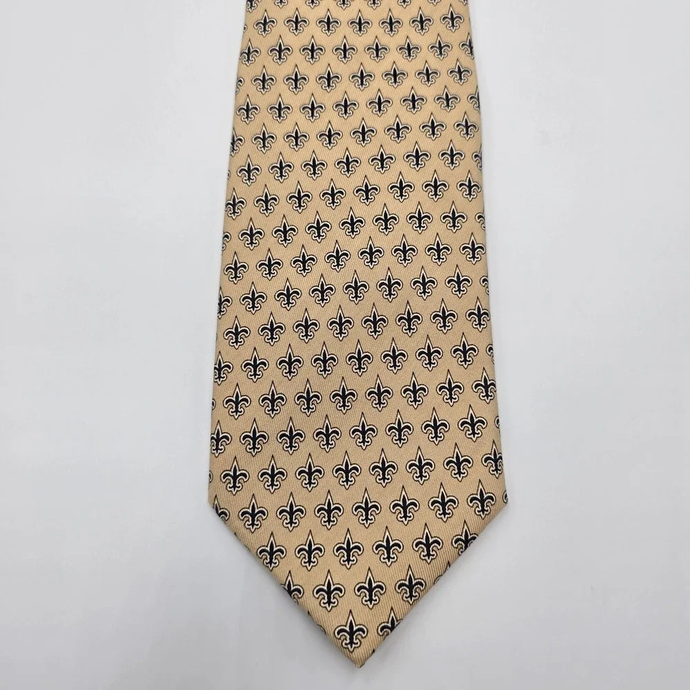 Vineyard Vines New Orleans Saints Silk Neck Tie Gold Fleur de Lis USA Made EUC